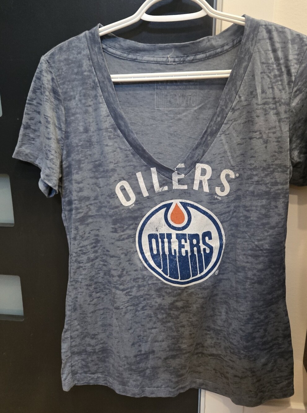 Edmonton Oilers Burnout V Neck Tee
